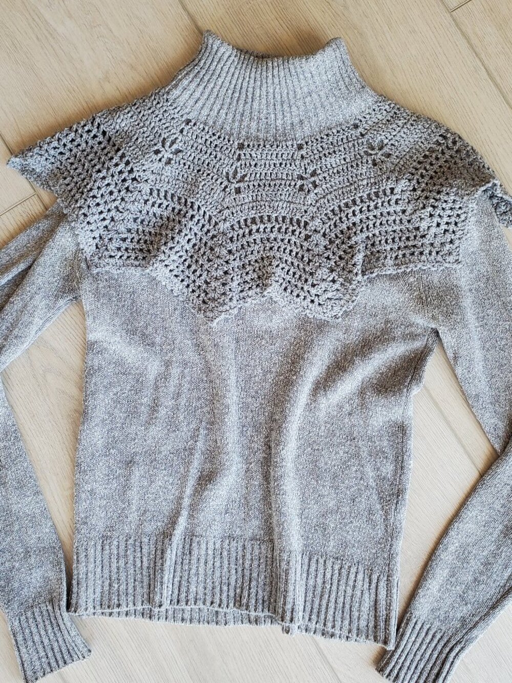 Hewlett Vintage 70s Grey Knit Turtleneck Sweater Silk & Acrylic Blend